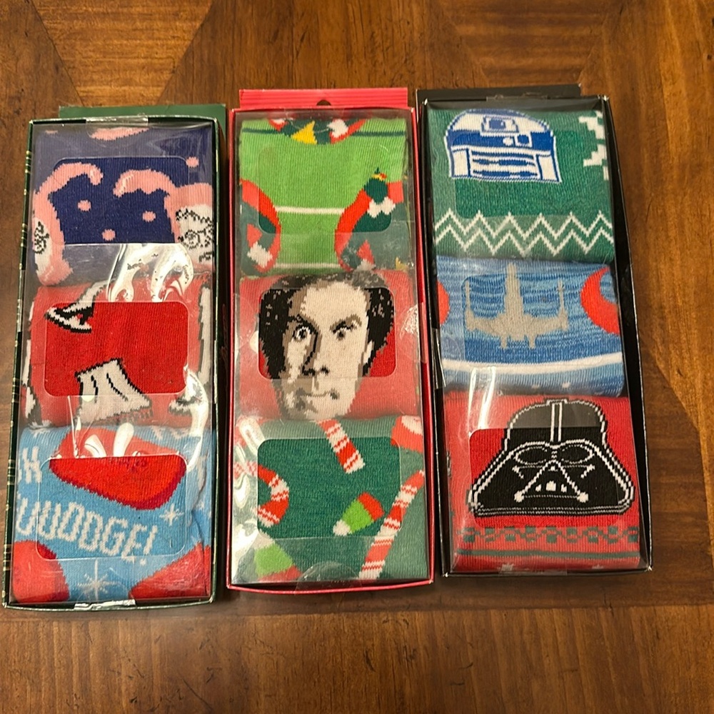 Lot of 3 pair of crew socks Christmas themed. A Christmas Story, Elf, Star Wars
